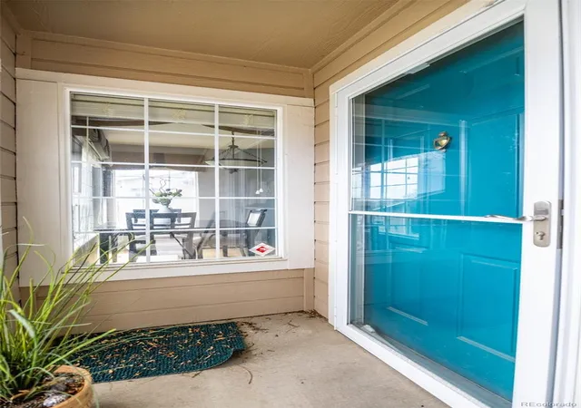 Listing Photo 4 - Condo for sale in building located at 3847 Mossy Rock Dr, Highlands Ranch, CO 80126 - Unit #203