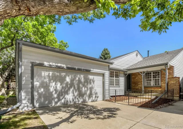 Photo 2 of Townhouse for sale at 14140 E Warren Pl, Aurora, CO 80014 | MLS# 8651030 | Listing updated on 2026-10-15