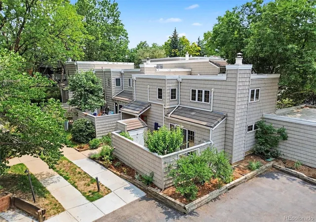 Photo 4 of Townhouse for sale at 4660 Macarthur Ln, Boulder, CO 80303 | MLS# 8346159 | Listing updated on 2026-08-21