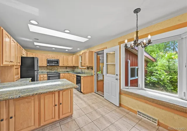 Photo 4 of Single family home for sale at 1335 S Kio St, Watkins, CO 80137 | MLS# 4103757 | Listing updated on 2026-09-23
