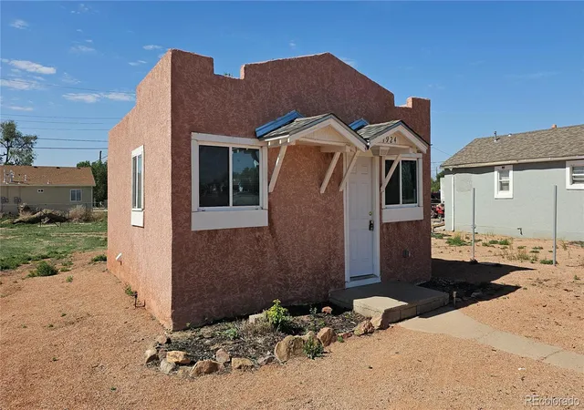 Homes for sale in Pueblo, CO | 1922 W 22nd St, Pueblo, CO 81003