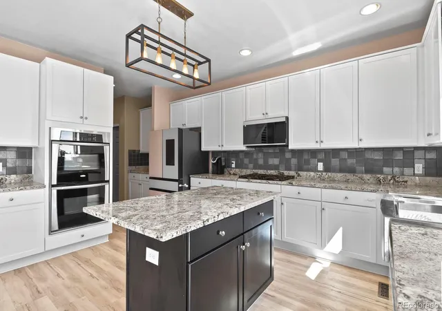 Photo 1 of Single family home for sale at 2750 Brush Ct, Castle Rock, CO 80108 | MLS# 4822033 | Listing updated on 2026-09-06
