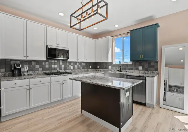 Photo 3 of Single family home for sale at 2750 Brush Ct, Castle Rock, CO 80108 | MLS# 4822033 | Listing updated on 2026-09-06