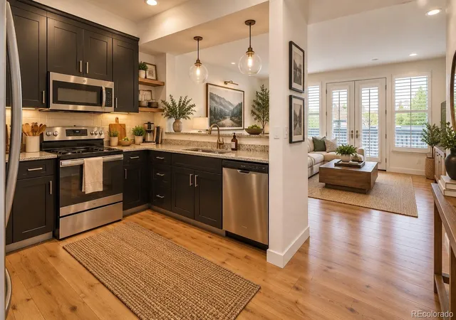 Photo 2 of Townhouse for sale at 17 S Harrison St, Denver, CO 80209 | MLS# 3007194 | Listing updated on 2026-09-04