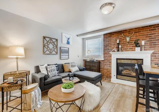 4th image of 1750 Gaylord St #H, Denver, CO 80206 | MLS# 1952119