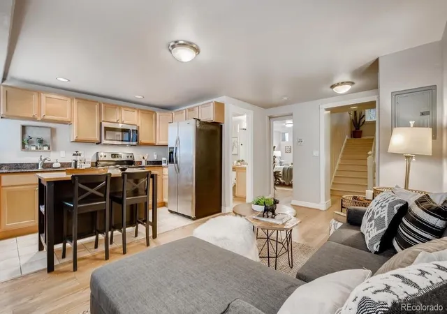 5th image of 1750 Gaylord St #H, Denver, CO 80206 | MLS# 1952119