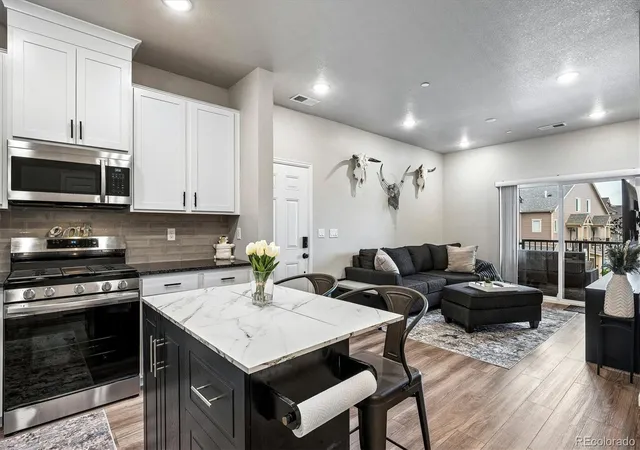 4th image of 9962 W Victoria Pl #301, Littleton, CO 80127 | MLS# 3760110
