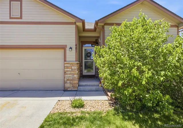Photo 3 of Single family home for sale at 481 Clubhouse Dr, Fort Lupton, CO 80621 | MLS# 6161935 | Listing updated on 2026-09-24