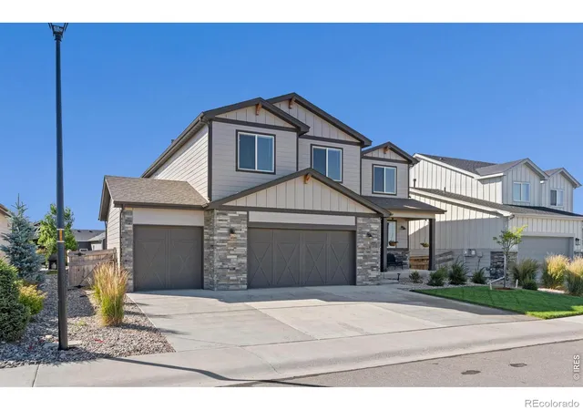 Photo 2 of Single family home for sale at 709 Hillspire Dr, Windsor, CO 80550 | MLS# IR1059968 | Listing updated on 2026-10-05
