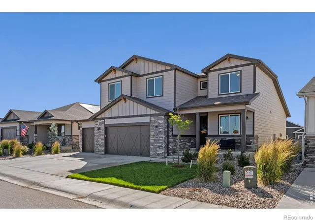 Photo 3 of Single family home for sale at 709 Hillspire Dr, Windsor, CO 80550 | MLS# IR1059968 | Listing updated on 2026-10-05