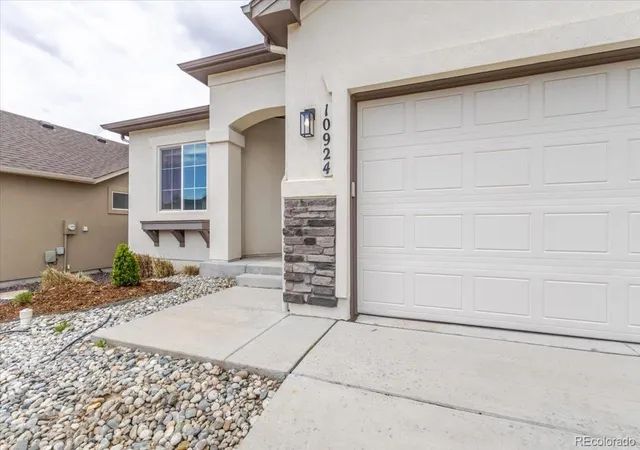 Photo 3 of Sale Pending at 10924 Echo Cyn Dr, Colorado Springs, CO 80908 | MLS# 7417660 | Listing updated on 2026-10-07