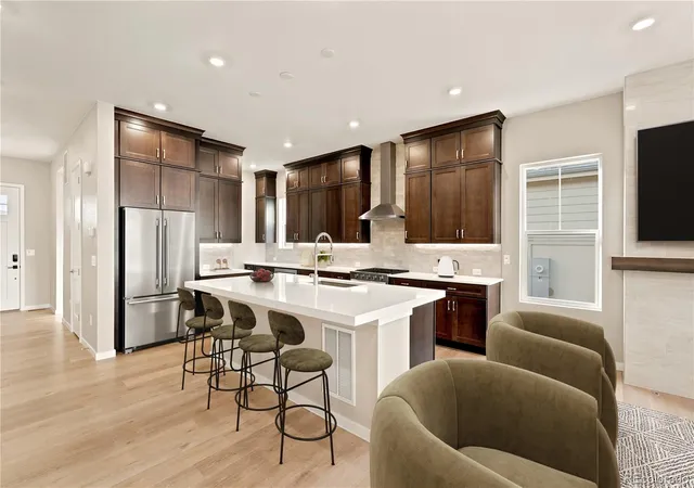 Photo 4 of Single family home for sale at 11156 Stonepath St, Littleton, CO 80125 | MLS# 2307693 | Listing updated on 2026-09-20