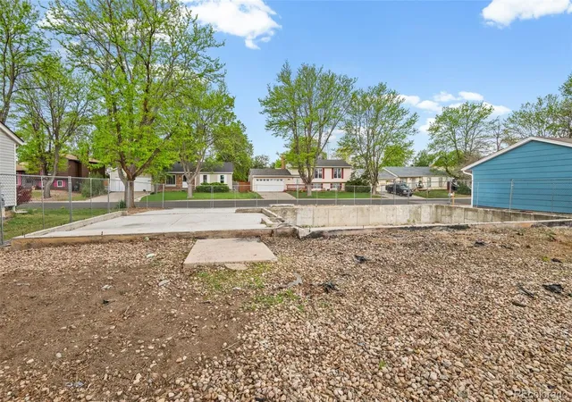 5th image of 1860 S Truckee Wy, Aurora, CO 80017 | MLS# 7266310