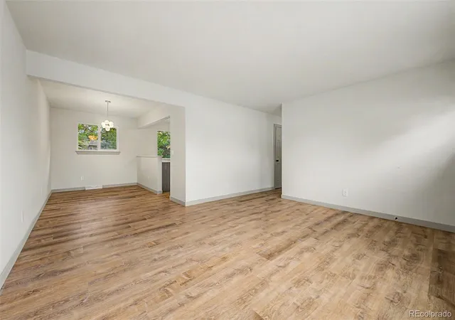 Photo 4 of Single family home for sale at 5011 S Meade St, Littleton, CO 80123 | MLS# 8394494 | Listing updated on 2026-09-24