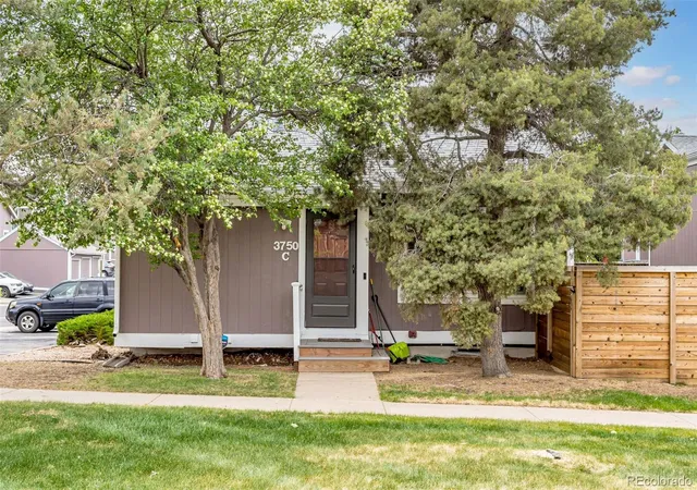 Photo 2 of Single family home for sale at 3750 S Genoa Cir #C, Aurora, CO 80013 | MLS# 4740446 | Listing updated on 2026-10-20