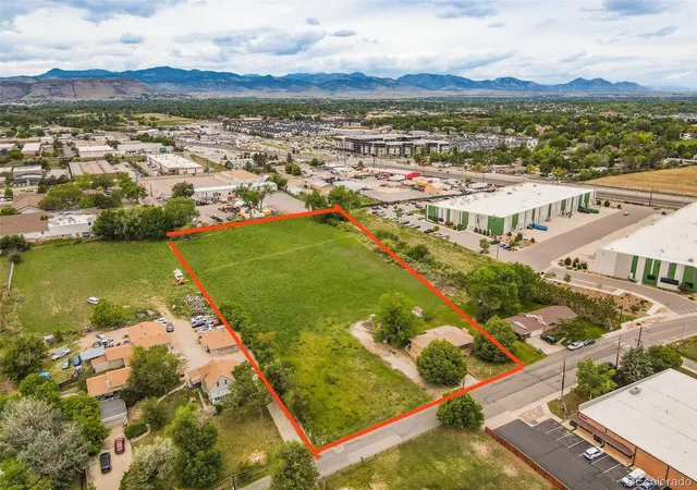 2nd image of 4975 Robb St, Wheat Ridge, CO 80033 | MLS# 8556871