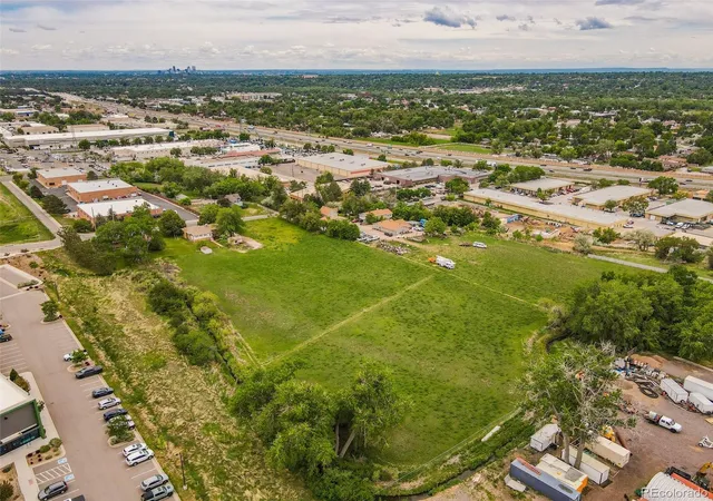 3rd image of 4975 Robb St, Wheat Ridge, CO 80033 | MLS# 8556871