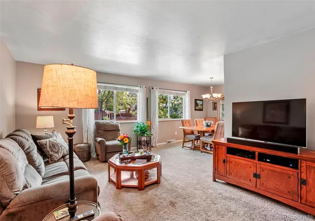 3rd image of 454 W Acoma Dr, Littleton, CO 80120 | MLS# 3375414