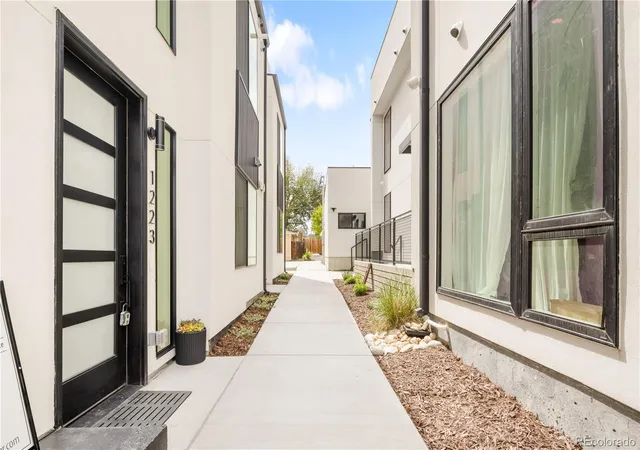 2nd image of 1223 Newton St, Denver, CO 80204 | MLS# 2840578