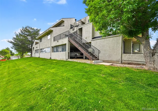 3rd image of 1845 Kendall St #325D, Lakewood, CO 80214 | MLS# 8116049