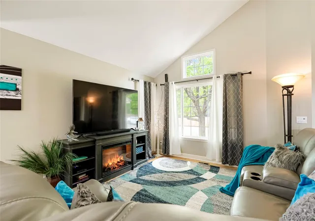 Photo 4 of Single family home for sale at 8107 W Morraine Dr, Littleton, CO 80128 | MLS# 8400372 | Listing updated on 2026-09-16
