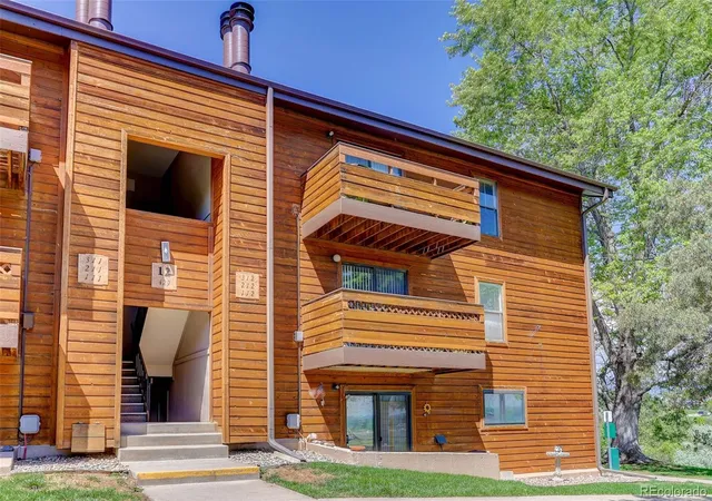 Listing Photo 5 - Condo for sale in building located at 429 Wright St, Lakewood, CO 80228 - Unit #212