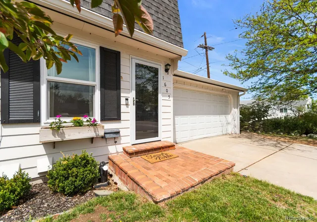 2nd image of 1605 S Kearney St, Denver, CO 80224 | MLS# 2285264