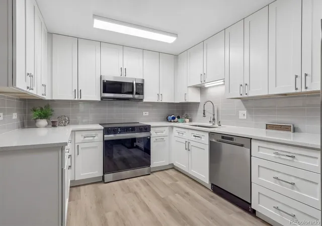 3rd image of 635 S Alton Wy, Denver, CO 80247