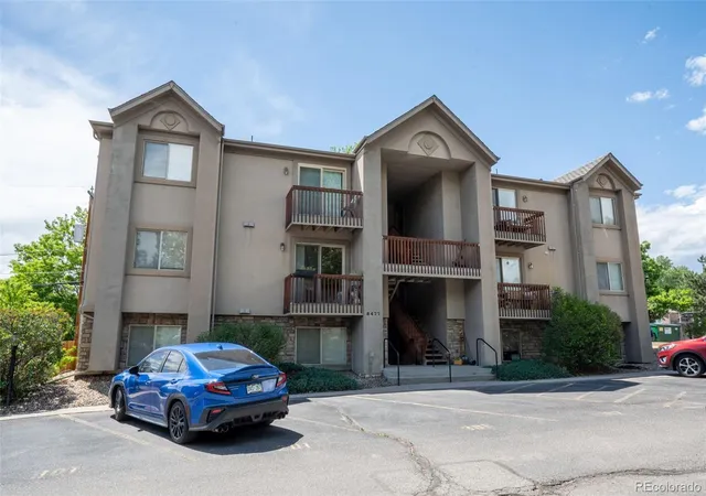 2nd image of 8477 S Reed St, Littleton, CO 80128