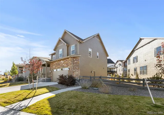 Homes for sale in Castle Pines, CO | 1694 Stable View Dr, Castle Pines, CO 80108 | MLS# 5389289
