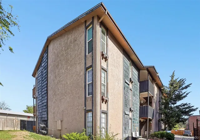 Homes for sale in Denver, CO | 865 S Quebec St, Denver, CO 80247