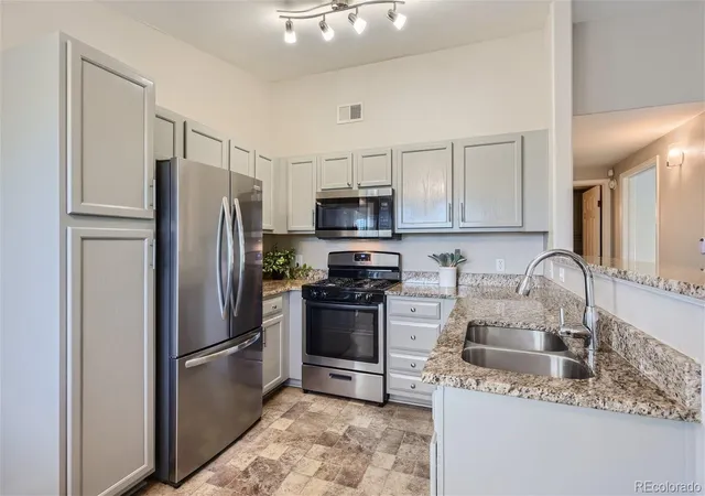 Homes for sale in Highlands Ranch, CO | 8469 Little Rock Wy #201, Highlands Ranch, CO 80126 | MLS# 3232676