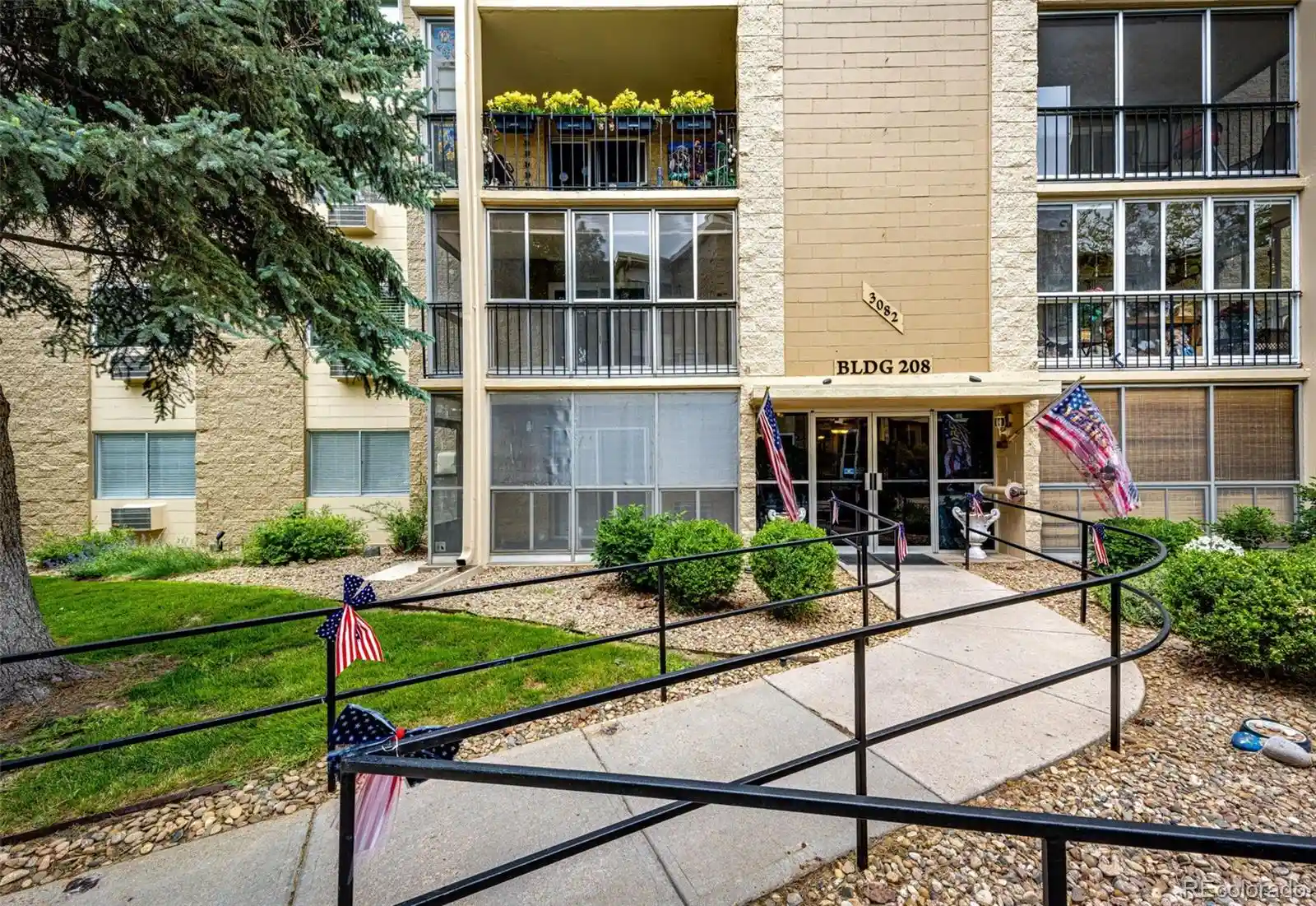 Listing Photo 1 - Condo for sale in 3082 S Wheeling Wy located at 3082 S Wheeling Wy, Aurora, CO 80014 - Unit #105
