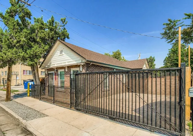 18th image of 9541 E 16th Ave, Aurora, CO 80010 | MLS# 8862469