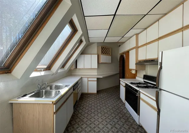 Photo 3 of Single family home for sale at 398 Deer Rd, Evergreen, CO 80439 | MLS# 2776341 | Listing updated on 2026-10-06
