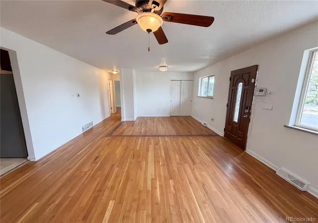 3rd image of 5421 Raritan Wy, Denver, CO 80221 | MLS# 9736888