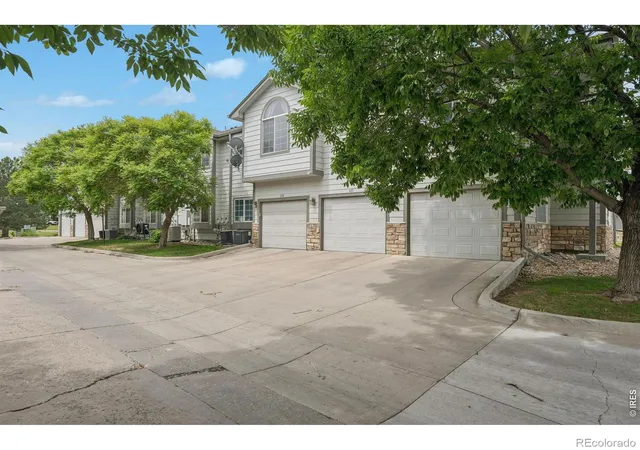 Homes for sale in Thornton, CO | 3242 E 103rd Dr, Thornton, CO 80229