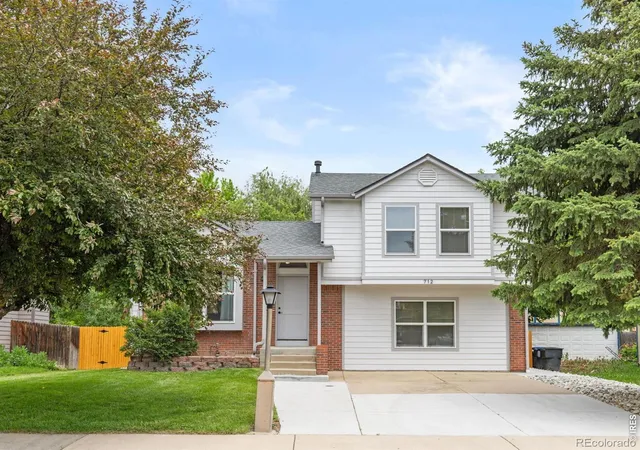 Homes for sale in Longmont, CO | 712 Cameron Ln, Longmont, CO 80504 | MLS# IR1060300