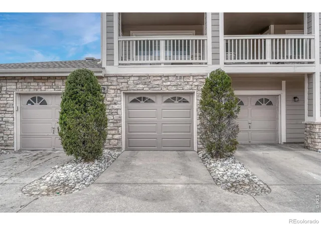 4th image of 4251 S Blackhawk Cir, Aurora, CO 80014