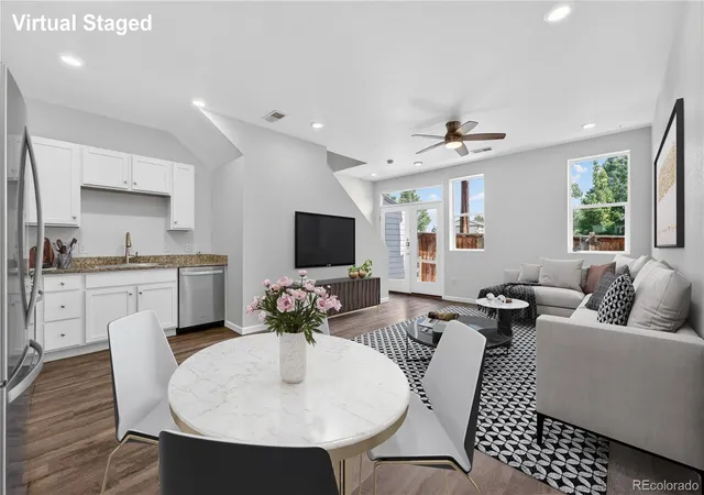 4th image of 1046 Oak Cir, Denver, CO 80215 | MLS# 8244389