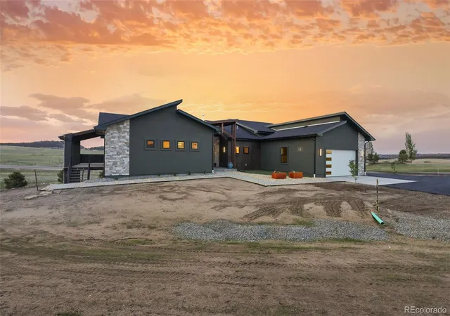 Photo 2 of Sale Pending at 20408 Royal Troon Dr, Monument, CO 80132 | MLS# 7282169 | Listing updated on 2026-07-26