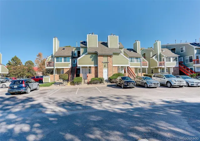 2nd image of 962 S Dearborn Wy, Aurora, CO 80012