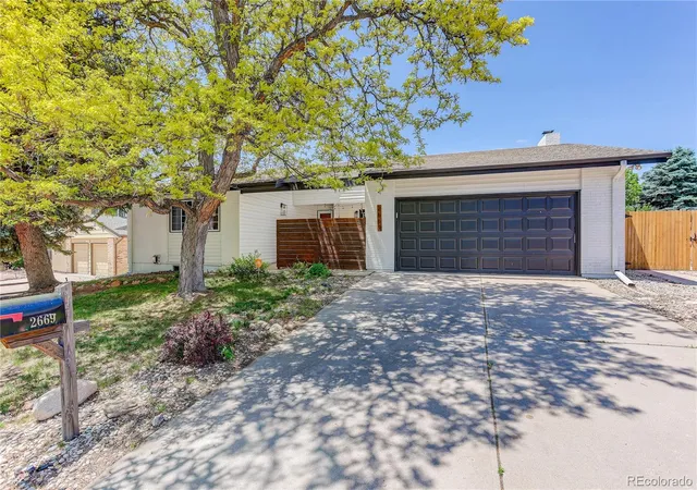 Photo 1 of Single family home for sale at 2669 S Moline Ct, Aurora, CO 80014 | MLS# 4169673 | Listing updated on 2026-08-17