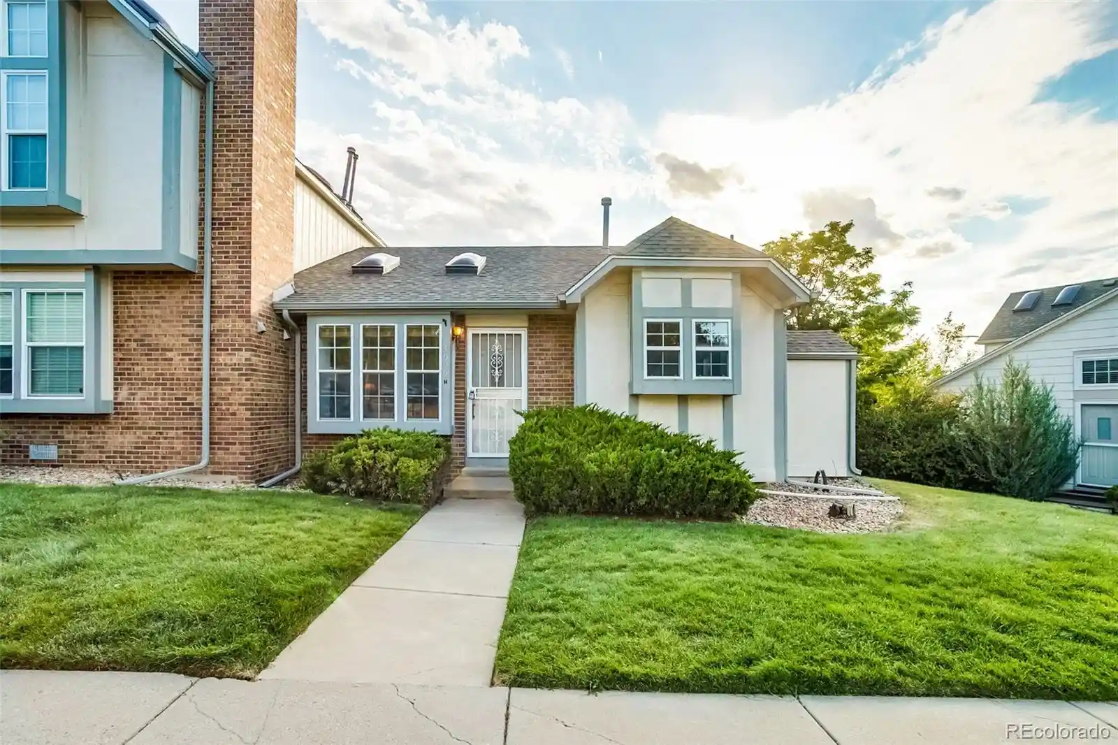 Listing Photo 2 - Condo for sale in 3090 W 107th Pl located at 3090 W 107th Pl, Westminster, CO 80031 - Unit 3090 W 107th Place