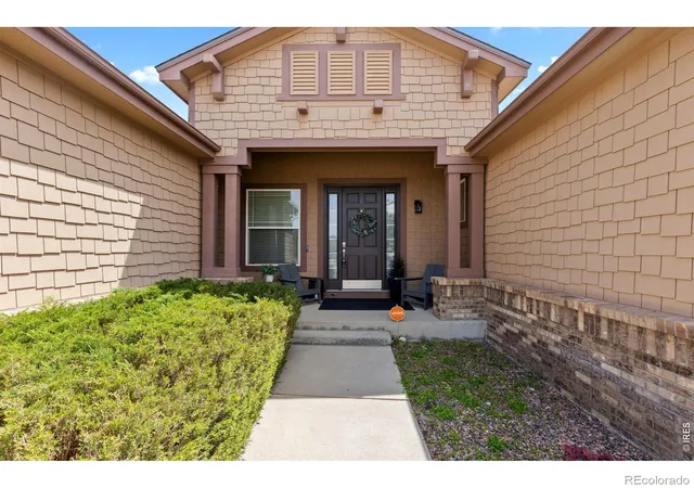 Homes for sale in Castle Pines, CO | 868 Bramblewood Dr, Castle Pines, CO 80108 | MLS# IR1060450