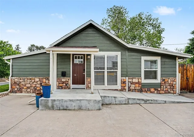 Photo 2 of Single family home for sale at 624 Stuart St, Denver, CO 80204 | MLS# 4075387 | Listing updated on 2026-09-03