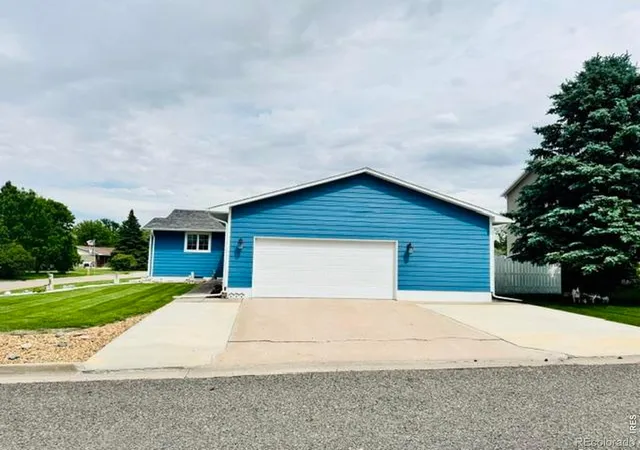 Photo 3 of Sale Pending at 330 W Grant St, Haxtun, CO 80731 | MLS# IR1060475 | Listing updated on 2026-08-28