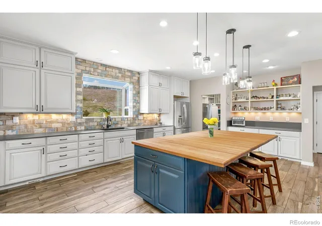 Homes for sale in Bellvue, CO | 2051 Stove Prairie Rd, Bellvue, CO 80512 | MLS# IR1060490