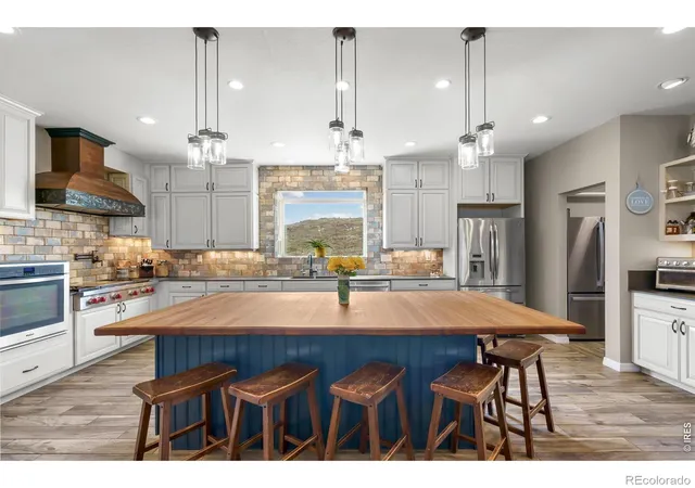 Homes for sale in Bellvue, CO | 2051 Stove Prairie Rd, Bellvue, CO 80512 | MLS# IR1060490