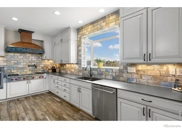 Homes for sale in Bellvue, CO | 2051 Stove Prairie Rd, Bellvue, CO 80512 | MLS# IR1060490